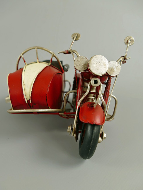 Motorrad mit Beiwagen rot Blechmodell - 19 cm