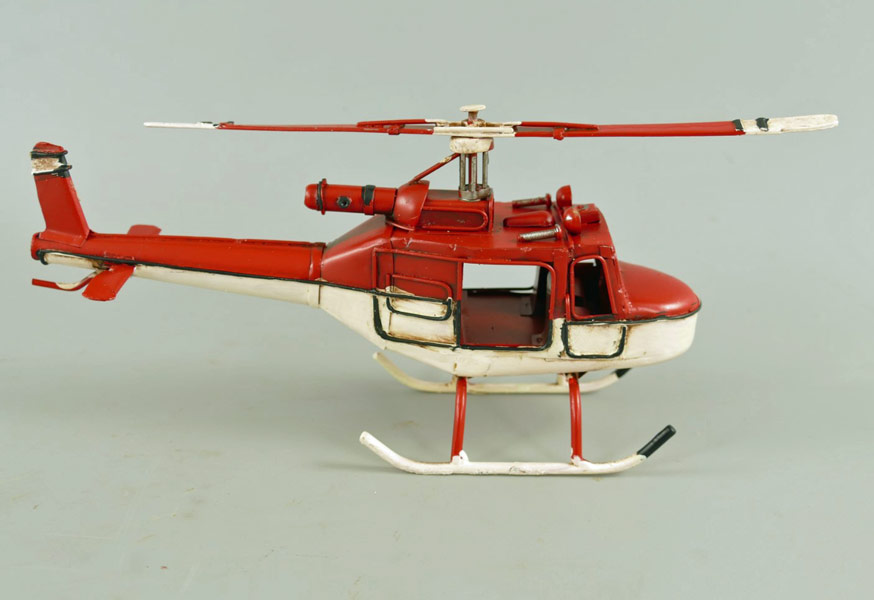 Hubschrauber Blechmodell rot - 23 cm