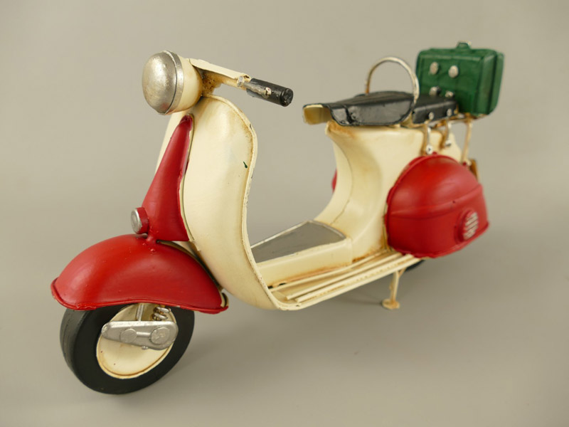 Scooter Motorroller Vespa Blechmodell rot/weiß - 29 cm