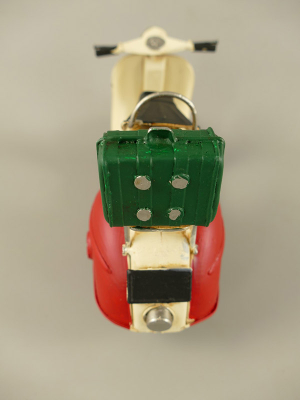Scooter Motorroller Vespa Blechmodell rot/weiß - 29 cm