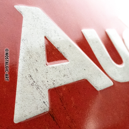 Nostalgic‑Art Blechschild 20x30 cm mit rotem Audi Logo Red Shine Motiv in hochwertiger Optik.