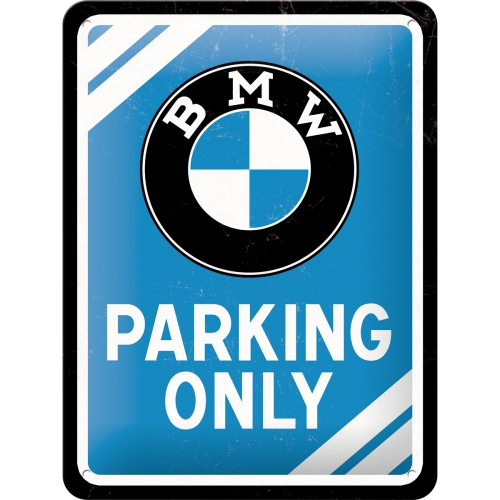BMW‑Parking‑Only‑Blechschild im Retrodesign, rechteckig, mit blau‑weißem Markenlogo und klarer Typografie.