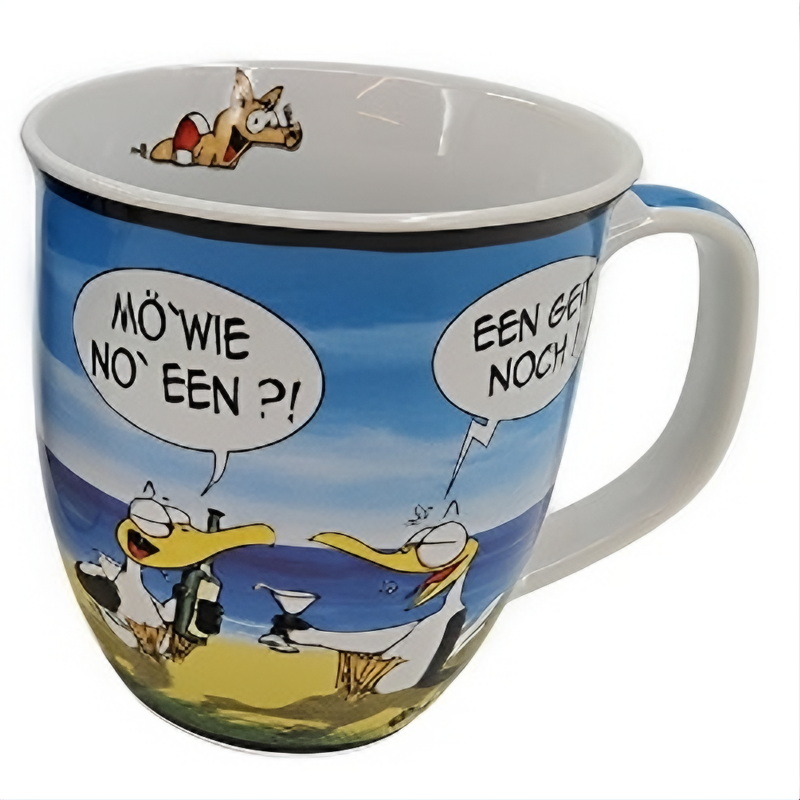 Becher mit zwei trinkenden Möwen am Strand und witzigem Spruch, maritimes Design