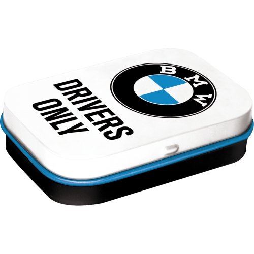 Kleine BMW Pillendose von Nostalgic‑Art mit Drivers Only Motiv, kompakt und stabil.